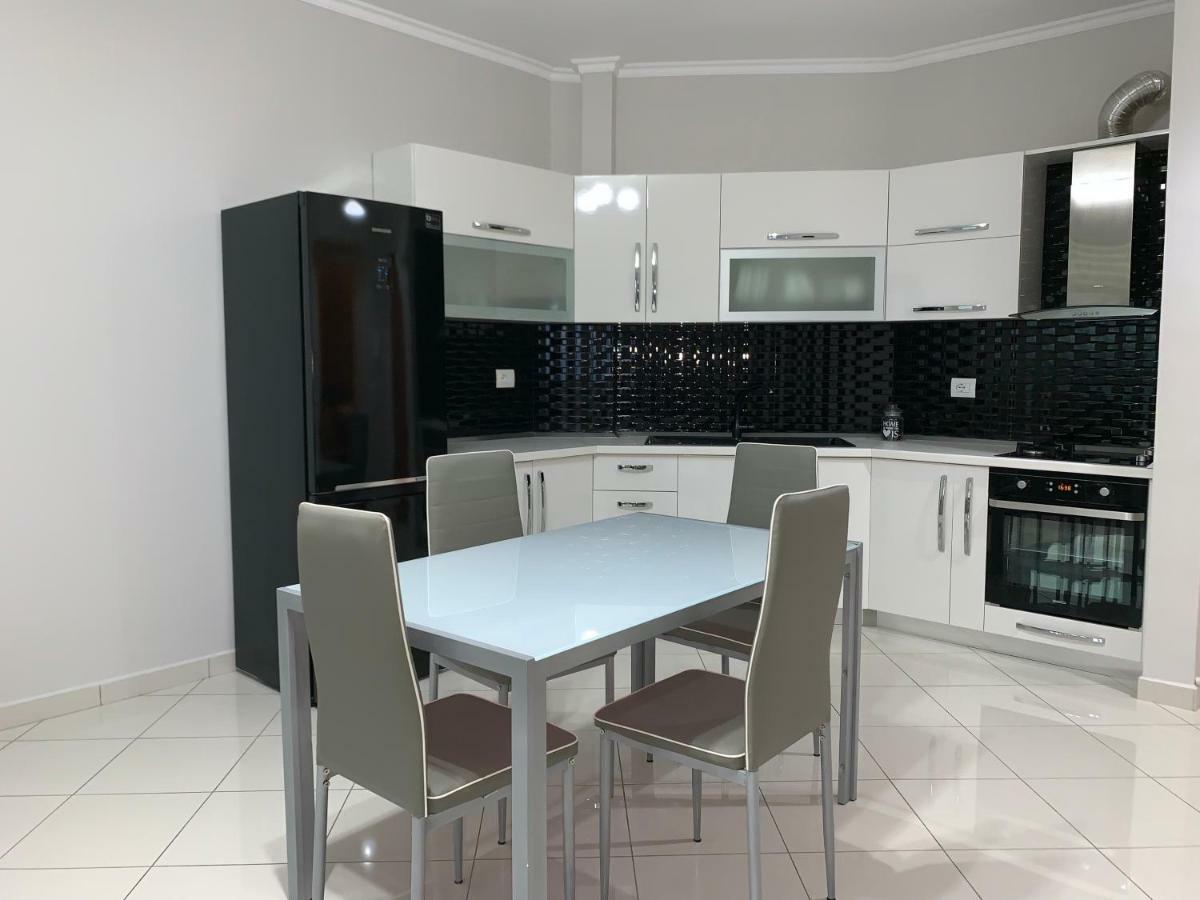 Vlorë Pearl Seaview Apartment מראה חיצוני תמונה